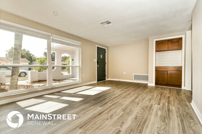 Building Photo - 7025 Rockwood Dr