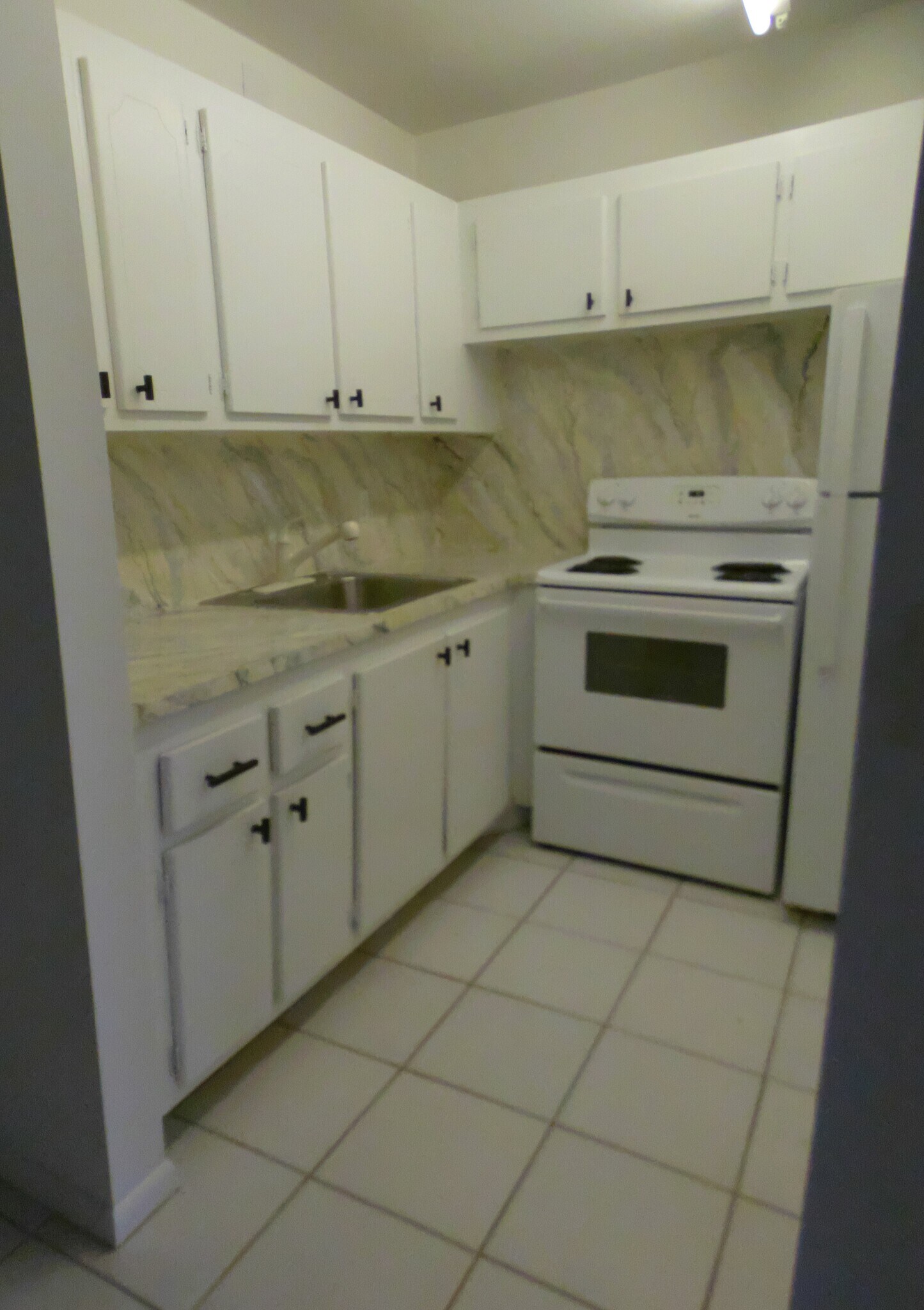Building Photo - 138 Westbury G