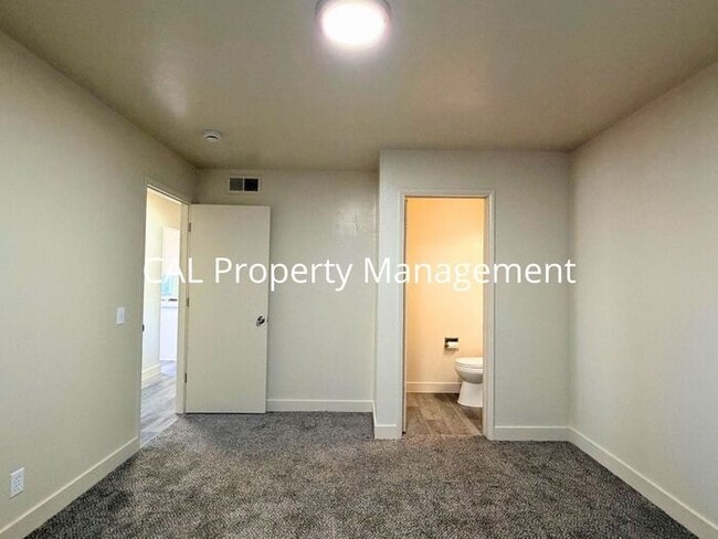 Building Photo - Three bedroom house in Seaside, CA