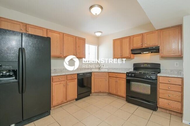 Building Photo - 3 Bedroom Pet-Friendly Home in TUCSON, AZ with Main Street Renewal