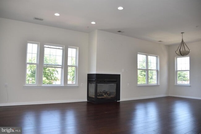 Building Photo - 3032 Bellamy Way