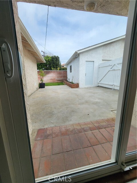 Building Photo - 2838 May Ave