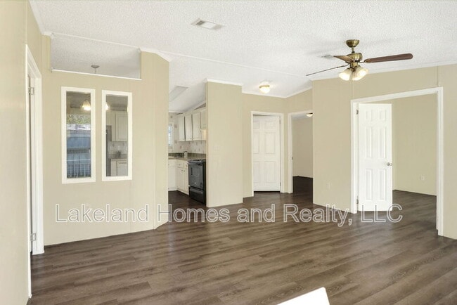 Building Photo - 3321 Peachtree Hill Rd