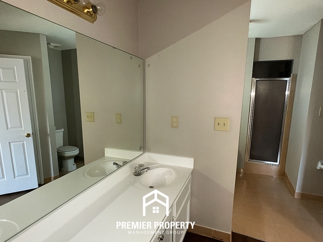 Building Photo - 6739 Pheasant Walk Cove