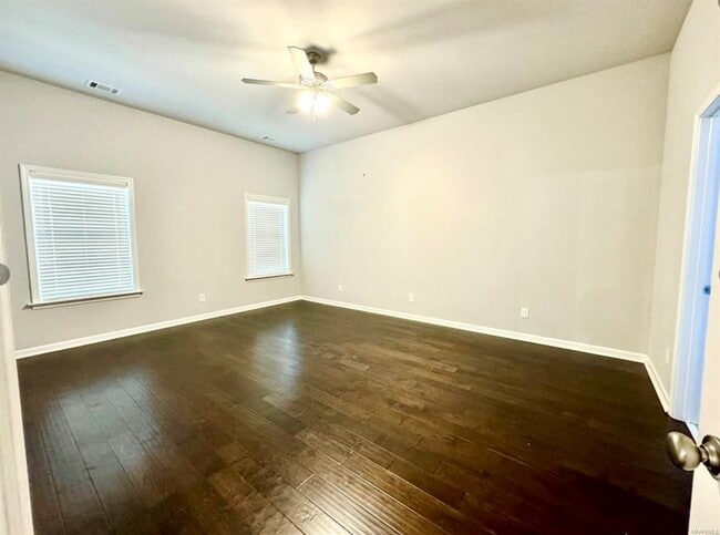 Building Photo - 9147 Cres Lodge Cir