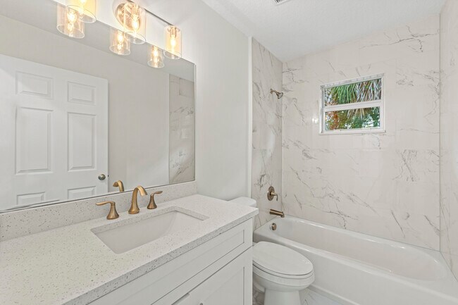 Building Photo - 7304 Miramar Ave