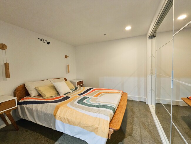 Building Photo - 80 Vine St