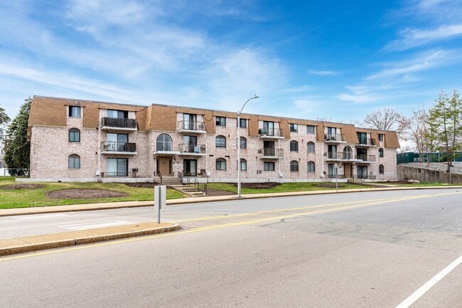 Building Photo - 40 High St