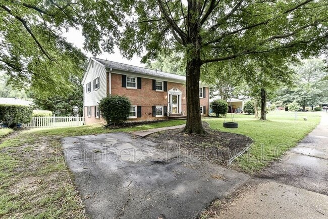 Building Photo - 7807 Suffolk Ct