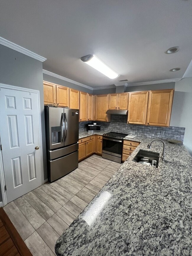 Building Photo - 3 Bed 2.5 Bath Townhome In Governors' Village