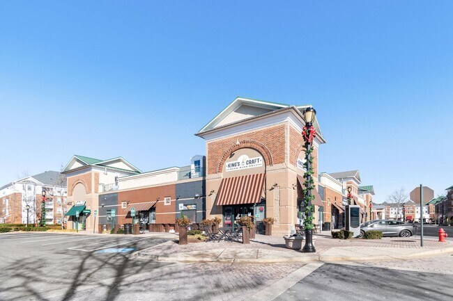 Building Photo - 17020 Briardale Rd