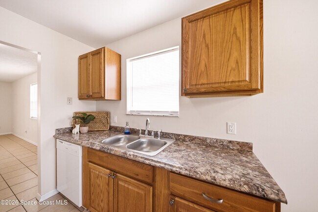 Building Photo - 4519 Barna Ave