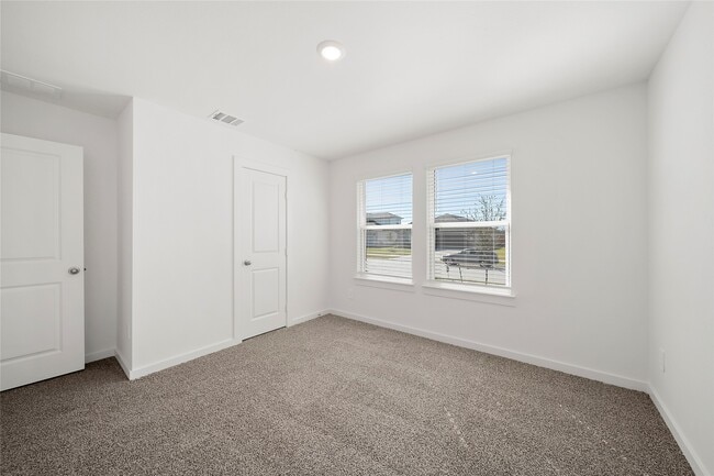 Building Photo - 6019 Jasper Hl Dr