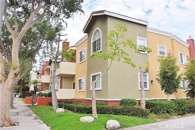 Primary Photo - 1215 E San Antonio Dr