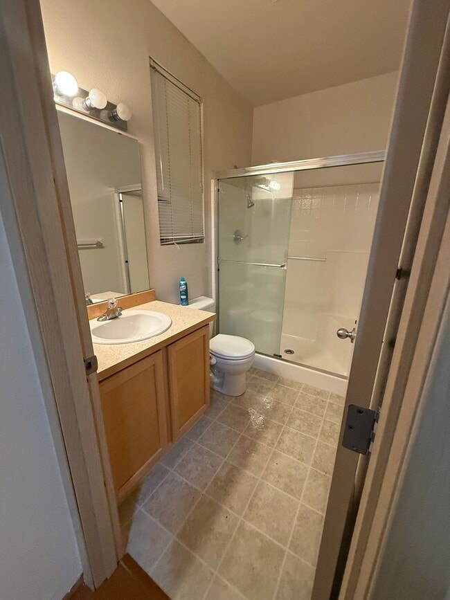 Building Photo - 2800 SE 8th St