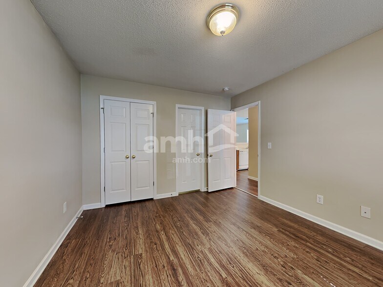 Building Photo - 100 Tudor Downs Rd