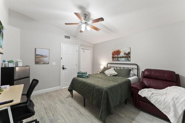 Building Photo - 6272 Spring Forest Cir