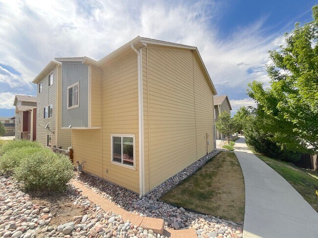 Building Photo - 2 Bedroom Home Available Near S Union Blvd & Martin Luther Kings Jr Bypass!