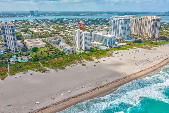 Building Photo - 3640 N Ocean Dr