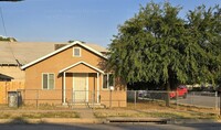 Building Photo - Remodeled 3 bedroom/ 1 bathroom