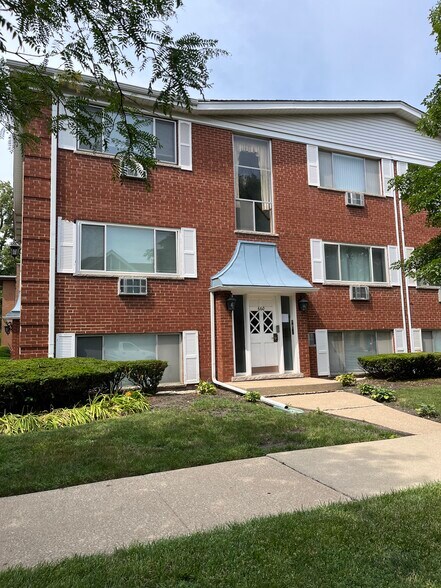 Building Photo - 660 Washington Blvd