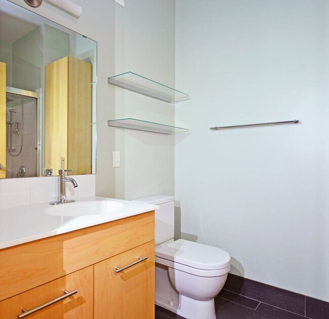 Building Photo - Modern 2-Bedroom Apartment with Private Pa...