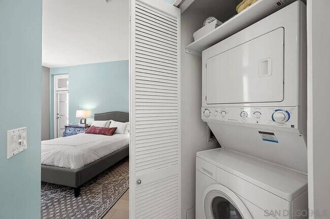Building Photo - Luxury Marina District Condo for Rent