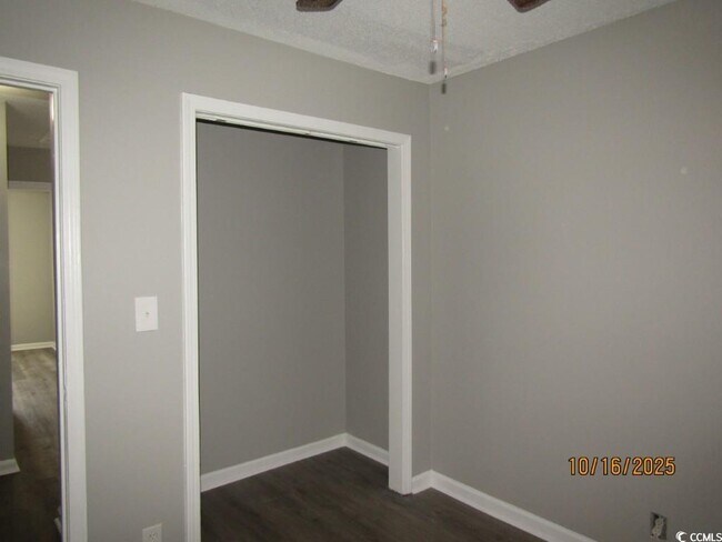 Building Photo - 1703 Fawn Vista Dr N