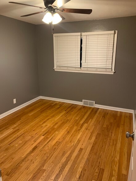 Master Bedroom - 7910 Menola St