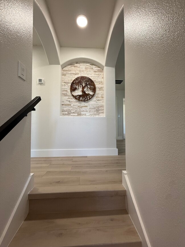 Building Photo - 5380 Oakbourne Ave