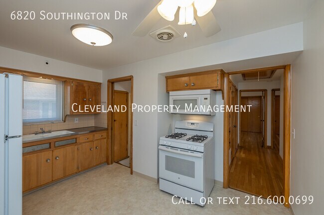 Building Photo - 6820 Southington Dr