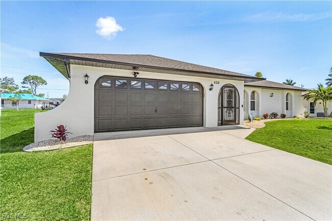 Building Photo - 428 SW 37th St