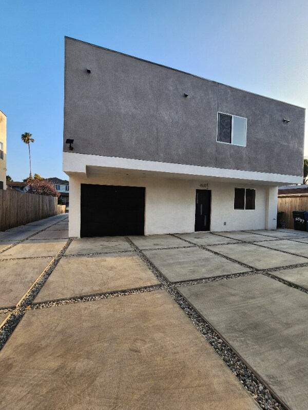 Building Photo - 4537 W 18th St