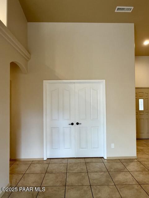Building Photo - 5674 N Blanton Dr