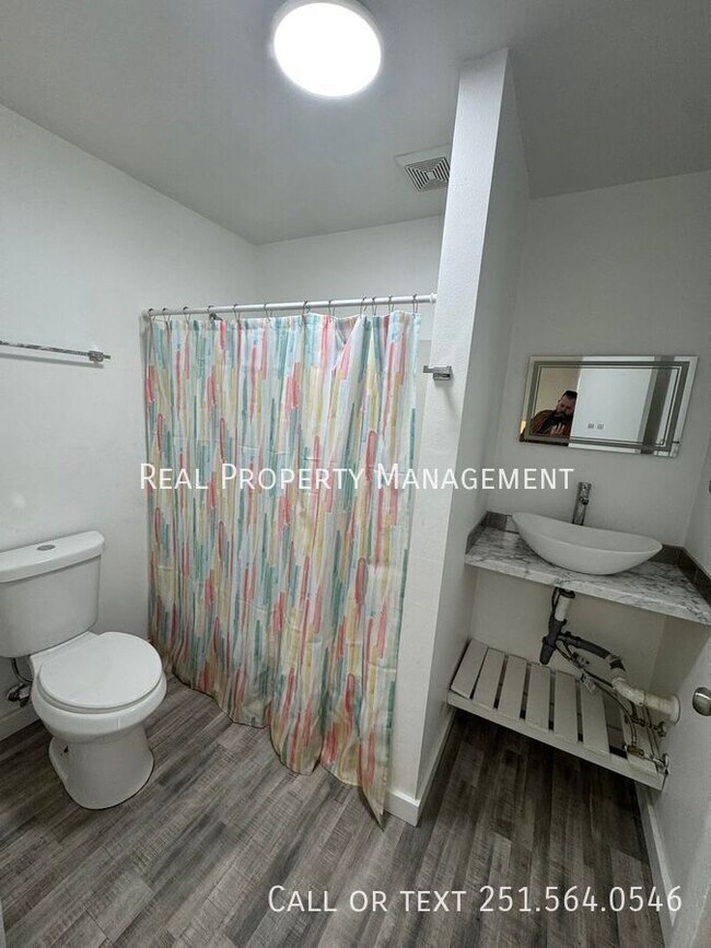 Building Photo - 6017 Mission Hills Ct