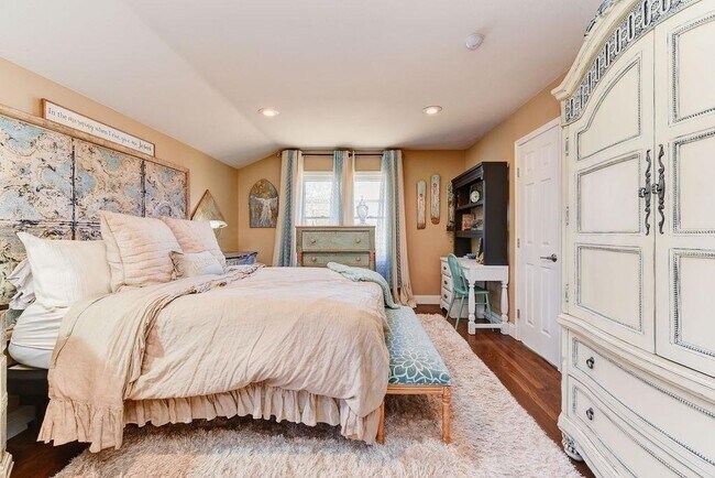 Building Photo - 3318 20th St