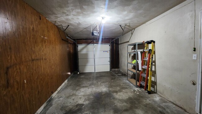 Building Photo - Rosemont Forest