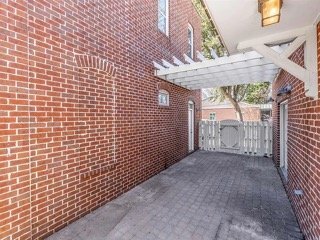Building Photo - 416 N Orange St