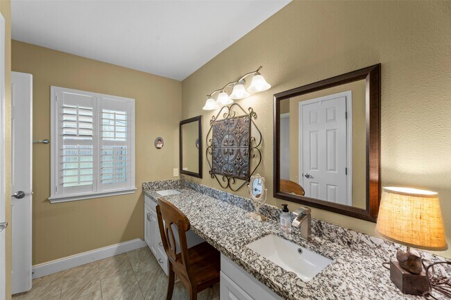 Building Photo - 9418 Wandsworth Dr