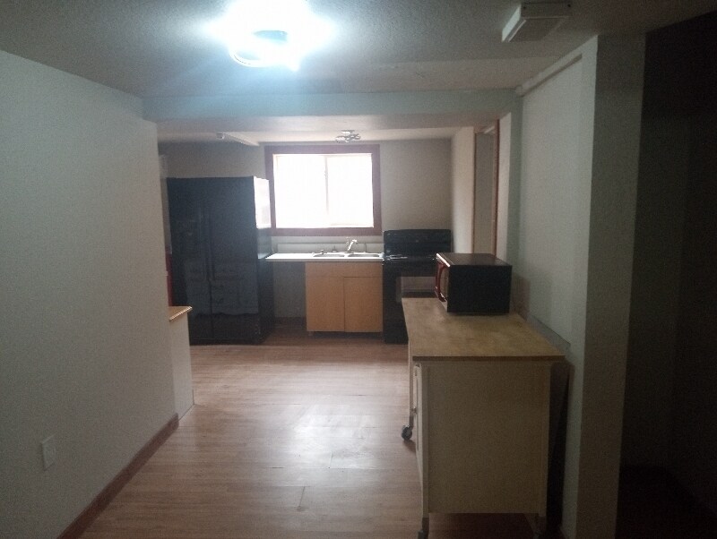 Building Photo - 408 Dunmire St