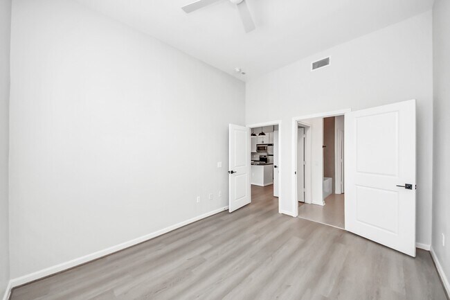 Building Photo - 6363 San Felipe St