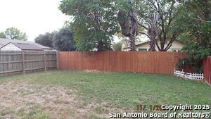 Building Photo - 1827 Leander