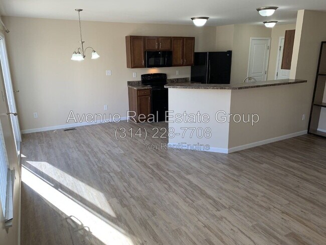 Building Photo - 554 Parkgate Dr