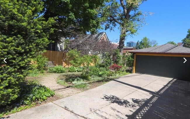 Building Photo - 916 Pleasant St