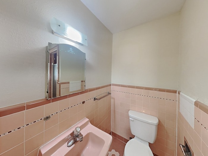 Building Photo - 3405 Norton Dr