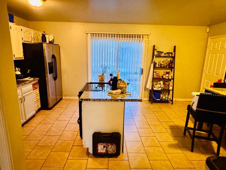 Building Photo - 140 Woodland Rd