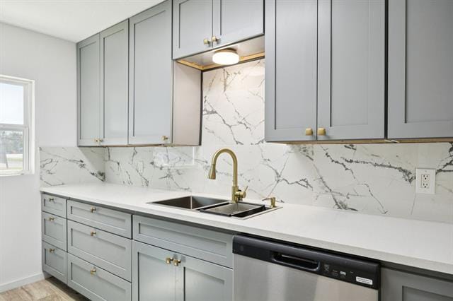 Building Photo - 303 N Delphine St