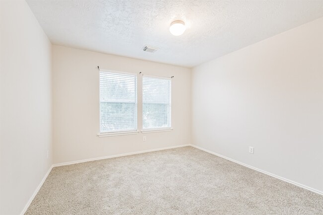 Building Photo - 15023 Roche Rock Dr