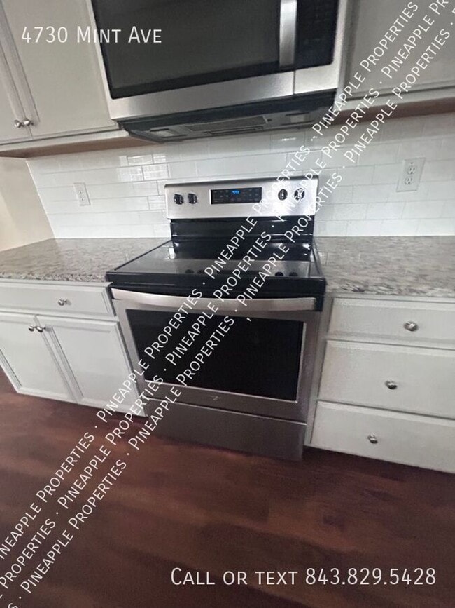 Building Photo - 4730 Mint Ave