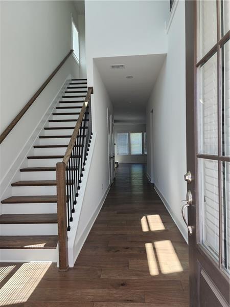 Building Photo - 1241 Westshore Dr